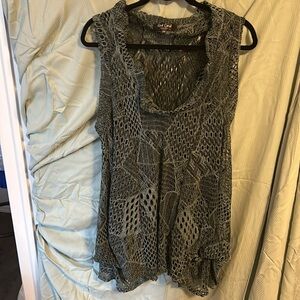 Mesh Green and Black tank top stretchy